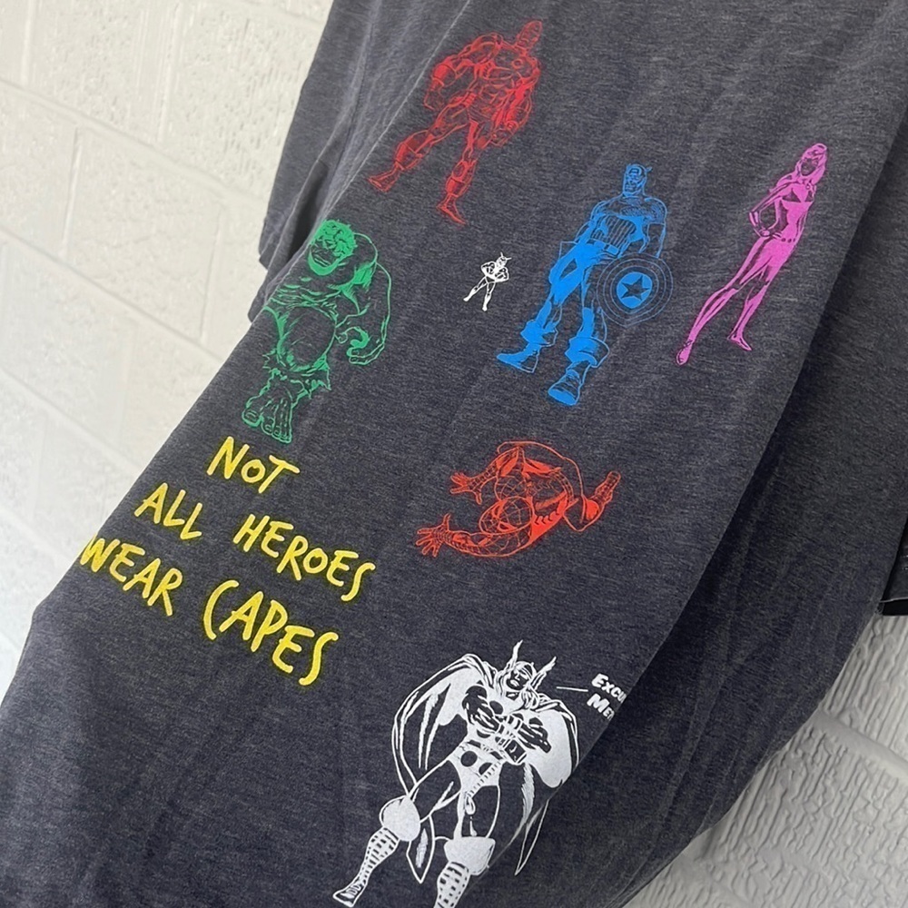 NWT Marvel Not All Heroes Wear Capes Tee - Size Large - Picture 7 of 10